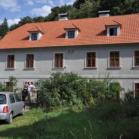 Apt. Overlooking The Castle Nizbor20Km From Prague Buitenkant foto